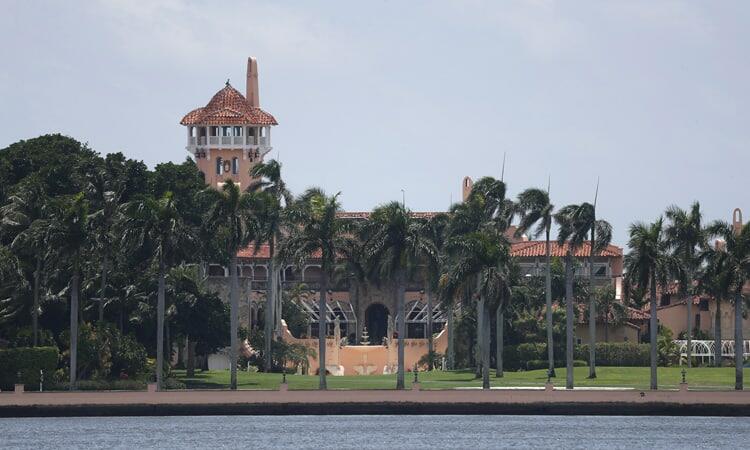 Khu nghỉ dưỡng Mar-a-Lago của Tổng thống Mỹ ở thị trấn Palm Beach, bang Florida hồi tháng 10/2019. Ảnh: AP.