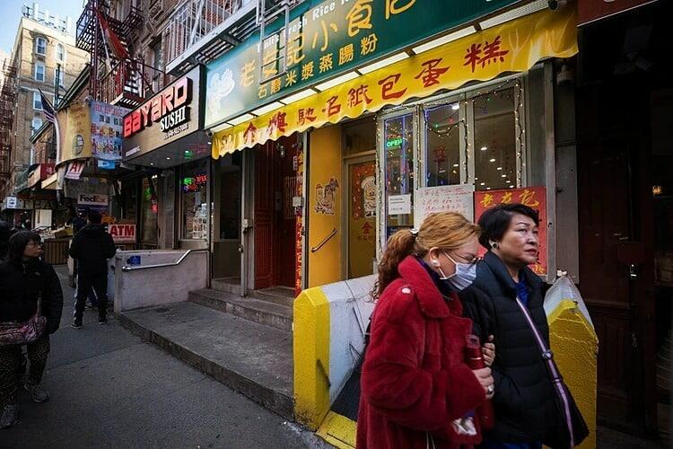 Lượng khách vốn không phải người Trung Quốc đến thăm Phố Tàu khá ít nên không thể thay thế được. Ảnh: NYT