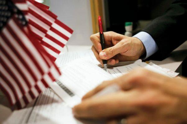 Thi quốc tịch Mỹ là một thủ tục quyết định để trở thành công dân Mỹ