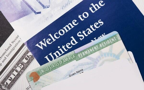 Mỹ nới lỏng điều kiện gia hạn visa cho công dân Việt nam