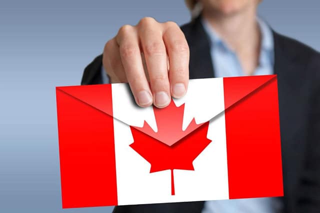 Số người Mỹ muốn nhập tịch Canada tăng cao sau cuộc tranh luận bầu cử