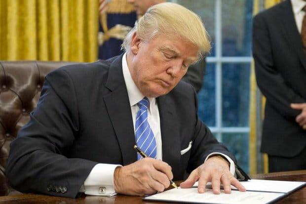 Trump ký sắc lệnh cấm người Mỹ đầu tư vào Trung Quốc