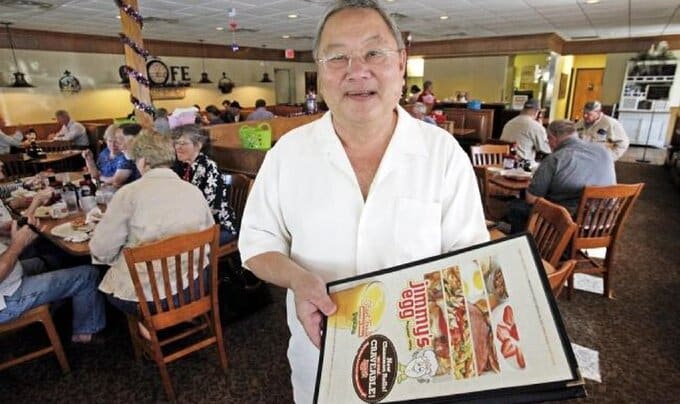 Ông chủ gốc Việt của 60 nhà hàng tại Mỹ qua đời vì COVID-19
