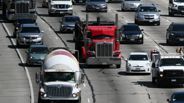 California cấm bán xe tải diesel mới vào năm 2036
