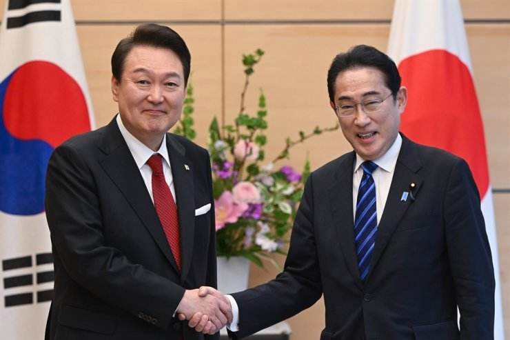 Hàn Quốc đưa Nhật Bản trở lại danh sách trắng xuất khẩu