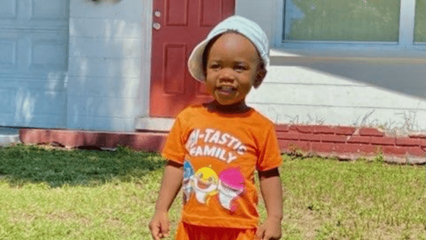 Tìm thấy thi thể bé trai 2 tuổi trong miệng cá sấu