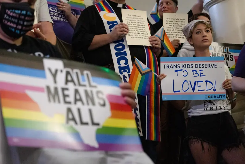 Texas cấm chăm sóc sức khỏe cho trẻ em chuyển giới