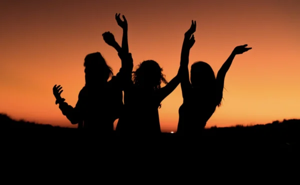 3 phụ nữ ở Trung Quốc hợp sức tống 'bạn trai chung' vào tù