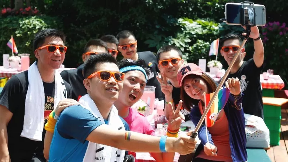 Cuộc đàn áp của Trung Quốc đẩy các nhóm LGBT vào bóng tối