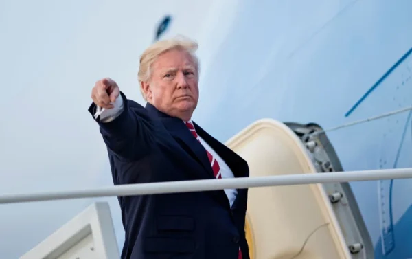 Tại sao ông Donald Trump bị buộc tội theo Đạo luật Gián điệp?