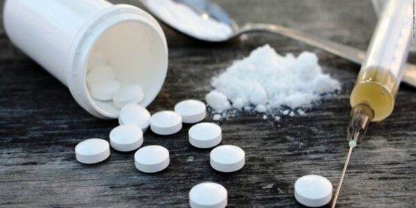 Lần đầu tiên Mỹ đệ đơn kiện các nhà sản xuất thuốc giảm đau gây nghiện Trung Quốc