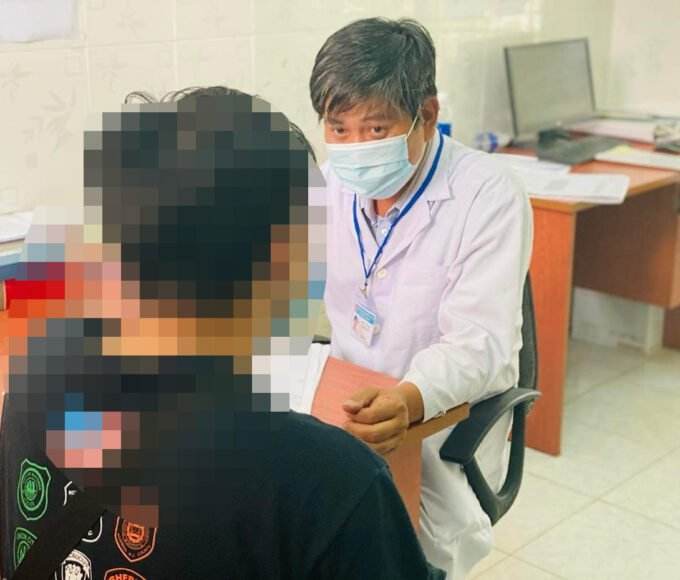 Khởi tố đối tượng lừa đảo bán 'suất đi chữa HIV ở Úc' với giá tiền tỉ